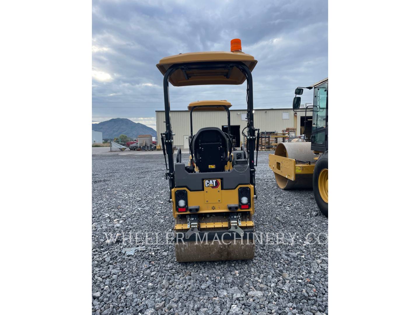 2023 Caterpillar CB2.5 GC Vibratory Double