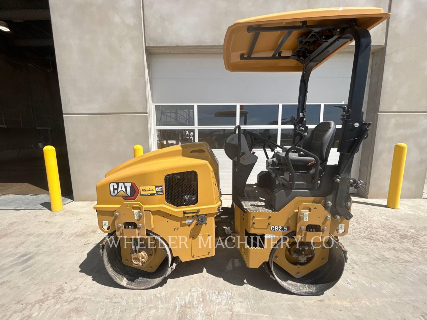 2023 Caterpillar CB2.5 Vibratory Double