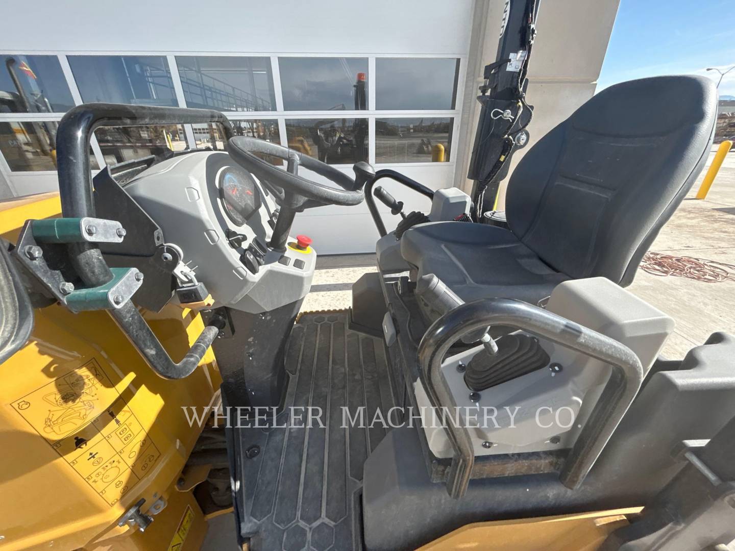 2023 Caterpillar CB2.7 Vibratory Double