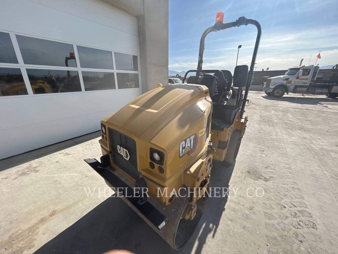 2023 Caterpillar CB2.7 Vibratory Double