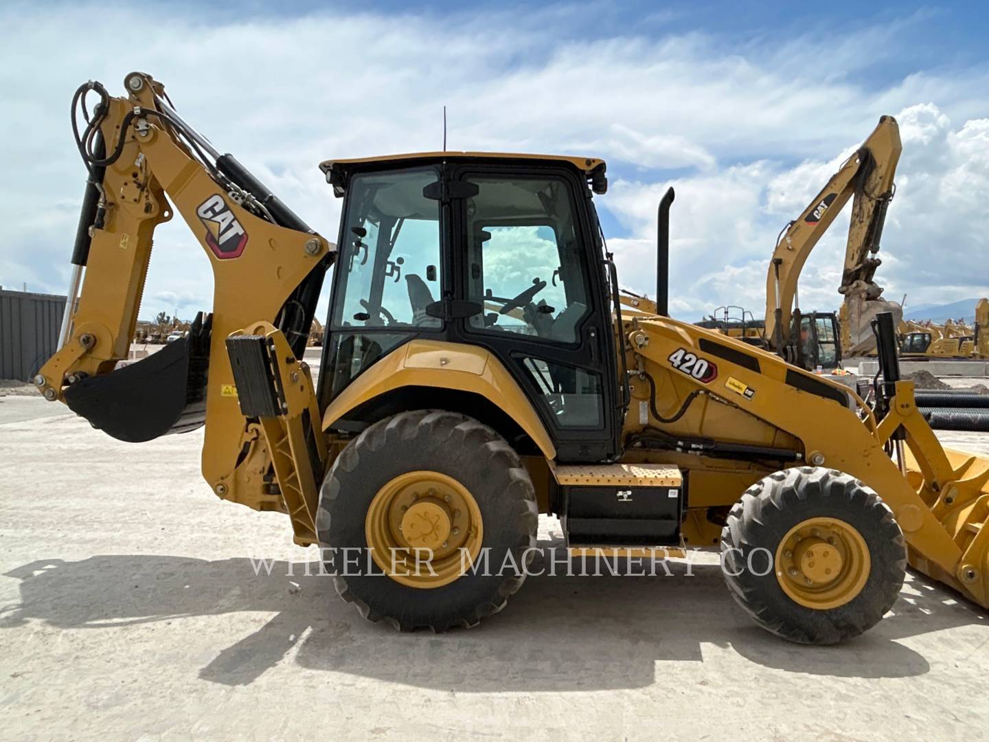 2023 Caterpillar 420 CF Tractor Loader Backhoe