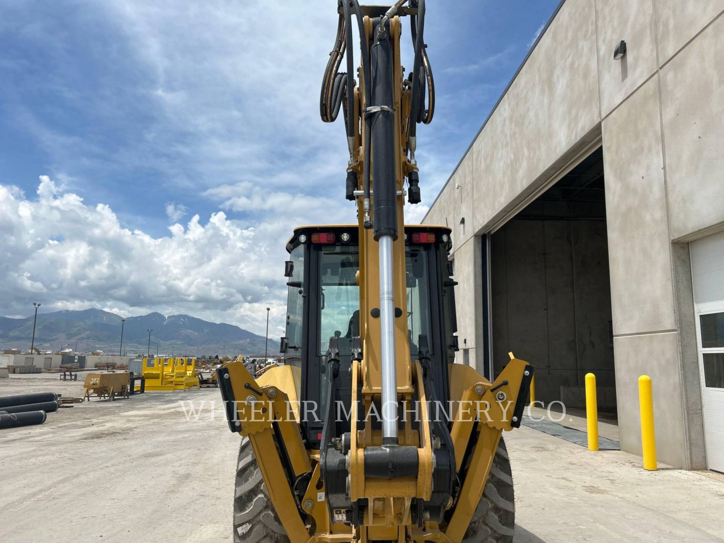 2023 Caterpillar 420 CF Tractor Loader Backhoe