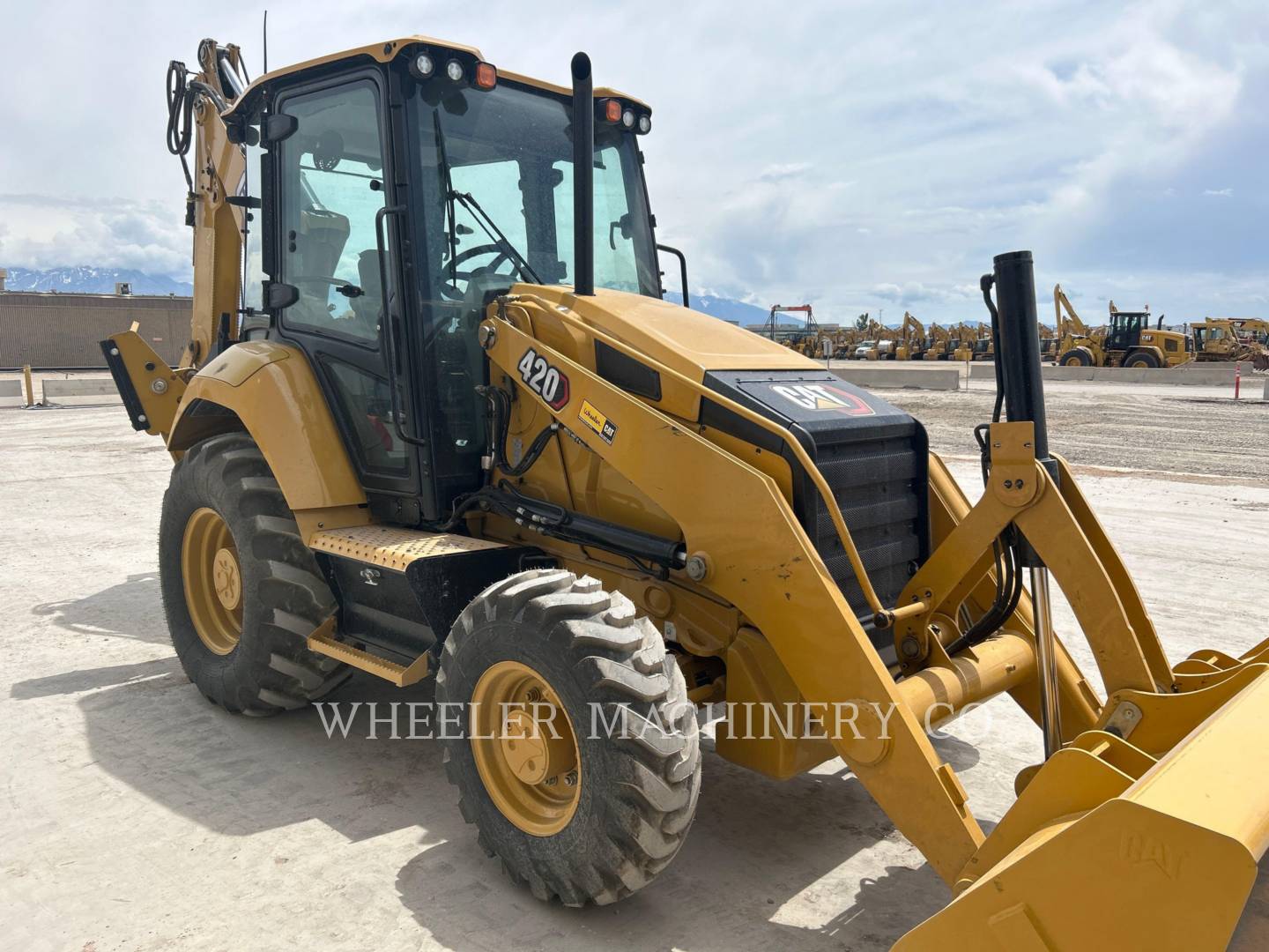 2023 Caterpillar 420 CF Tractor Loader Backhoe