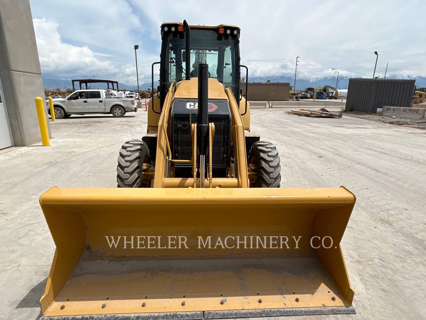 2023 Caterpillar 420 CF Tractor Loader Backhoe