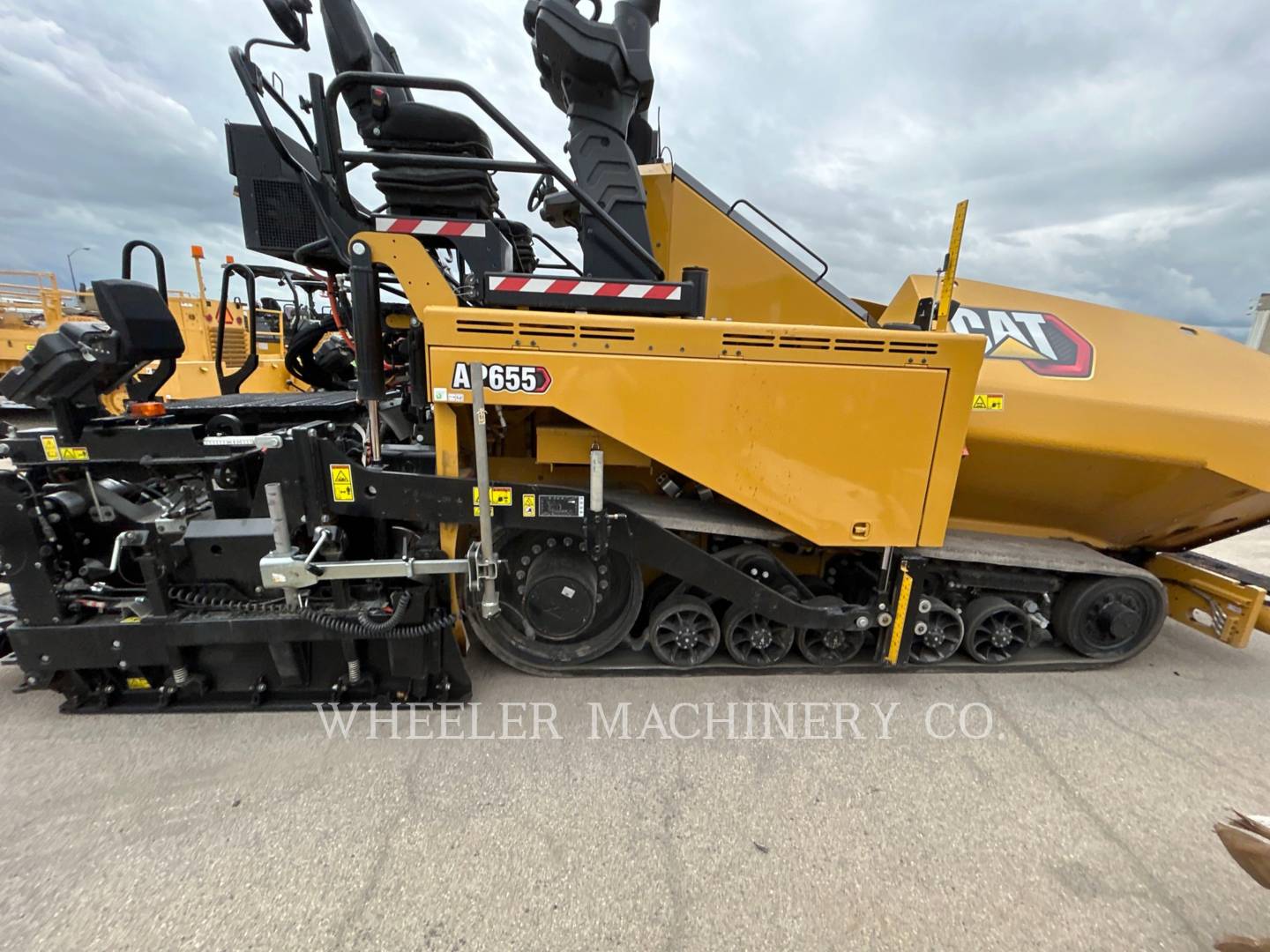 2022 Caterpillar AP655 Paver