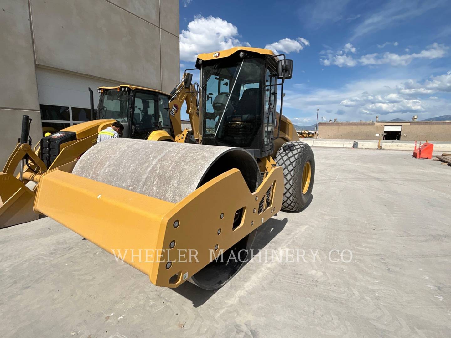 2023 Caterpillar CS11 GC Vibratory Single