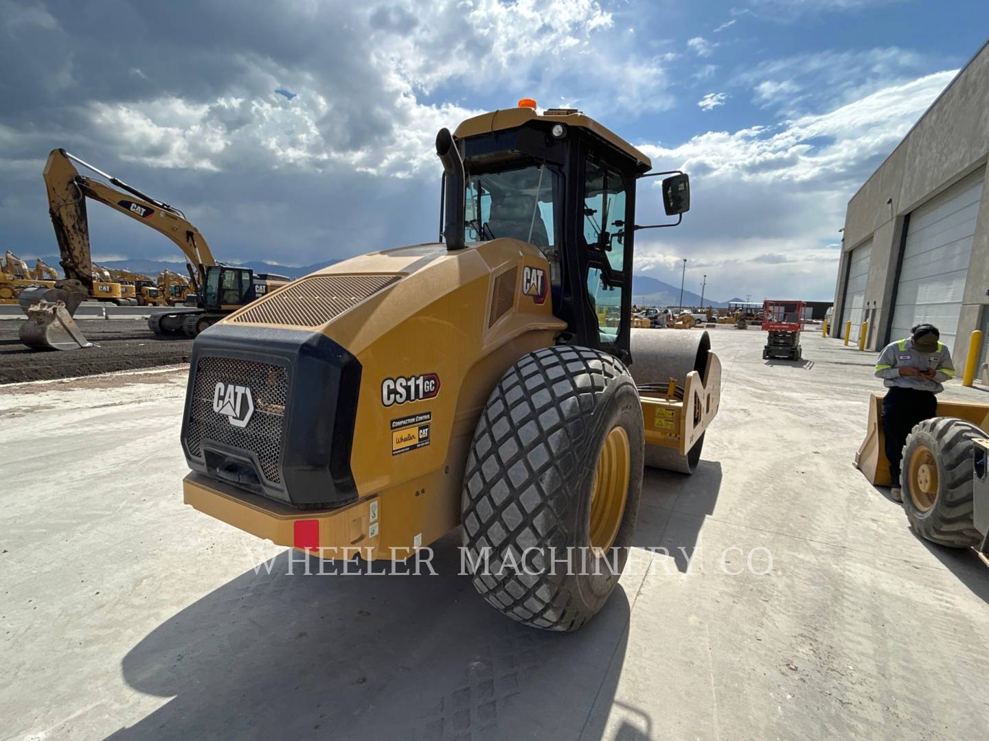 2023 Caterpillar CS11 GC Vibratory Single