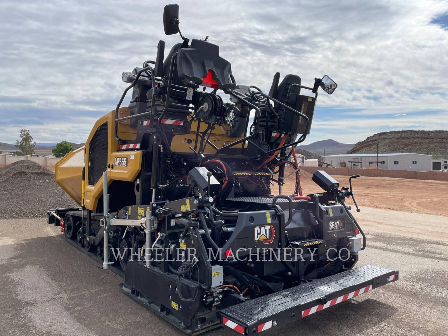 2023 Caterpillar AP555 Paver