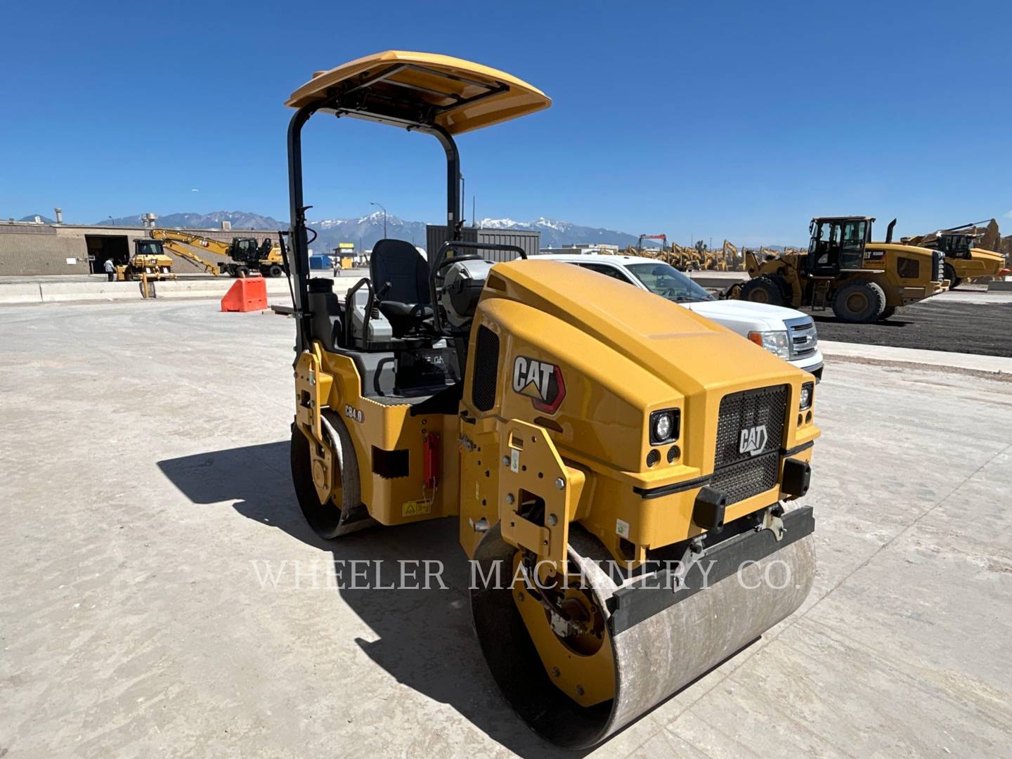 2023 Caterpillar CB4.0 Vibratory Double