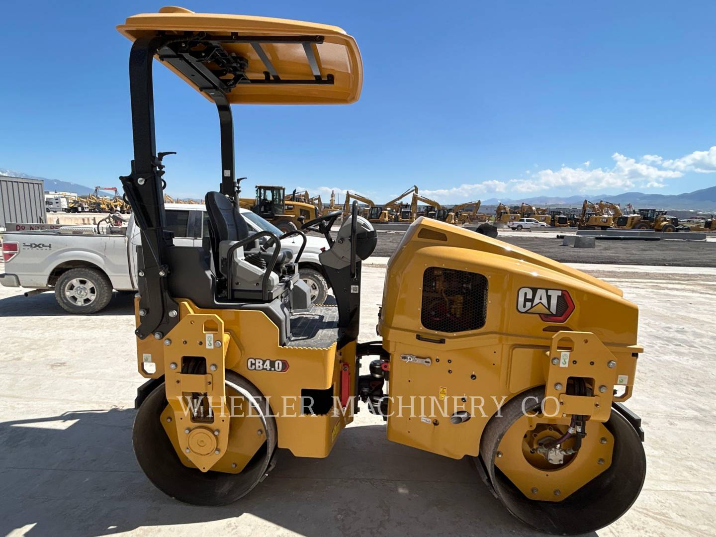 2023 Caterpillar CB4.0 Vibratory Double