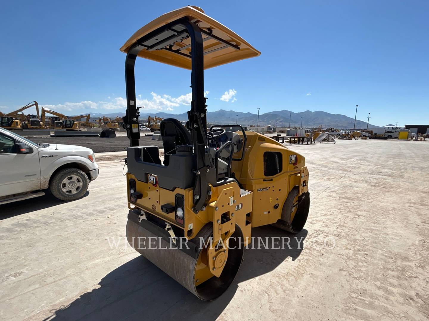 2023 Caterpillar CB4.0 Vibratory Double