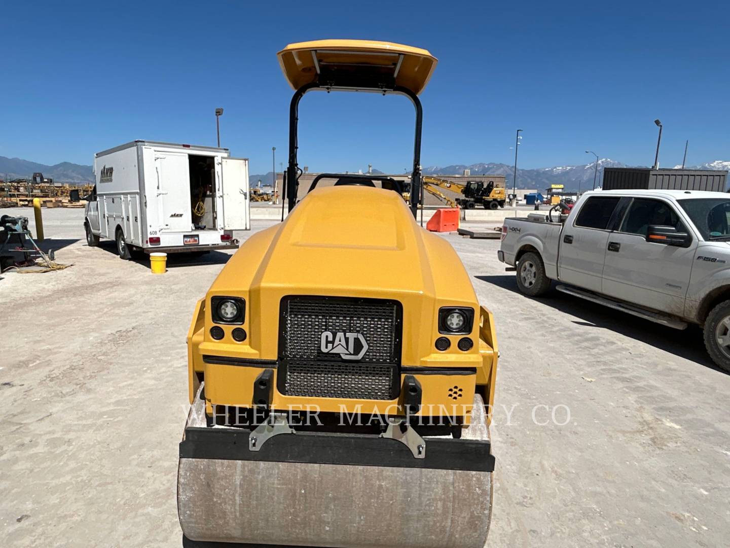 2023 Caterpillar CB4.0 Vibratory Double