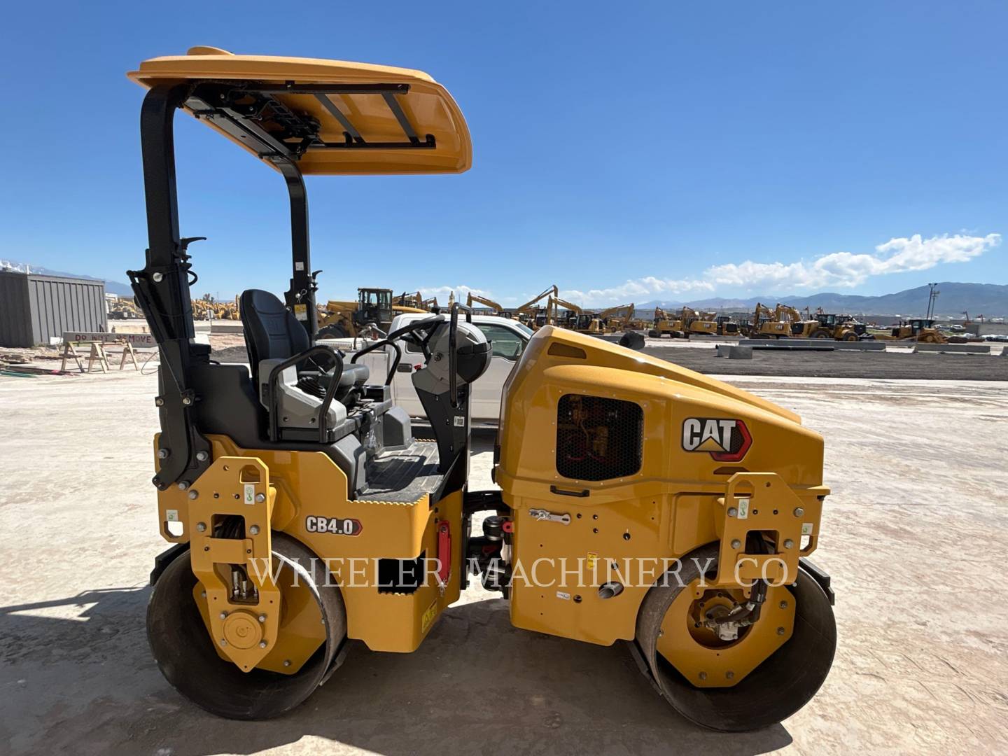 2023 Caterpillar CB4.0 Vibratory Double