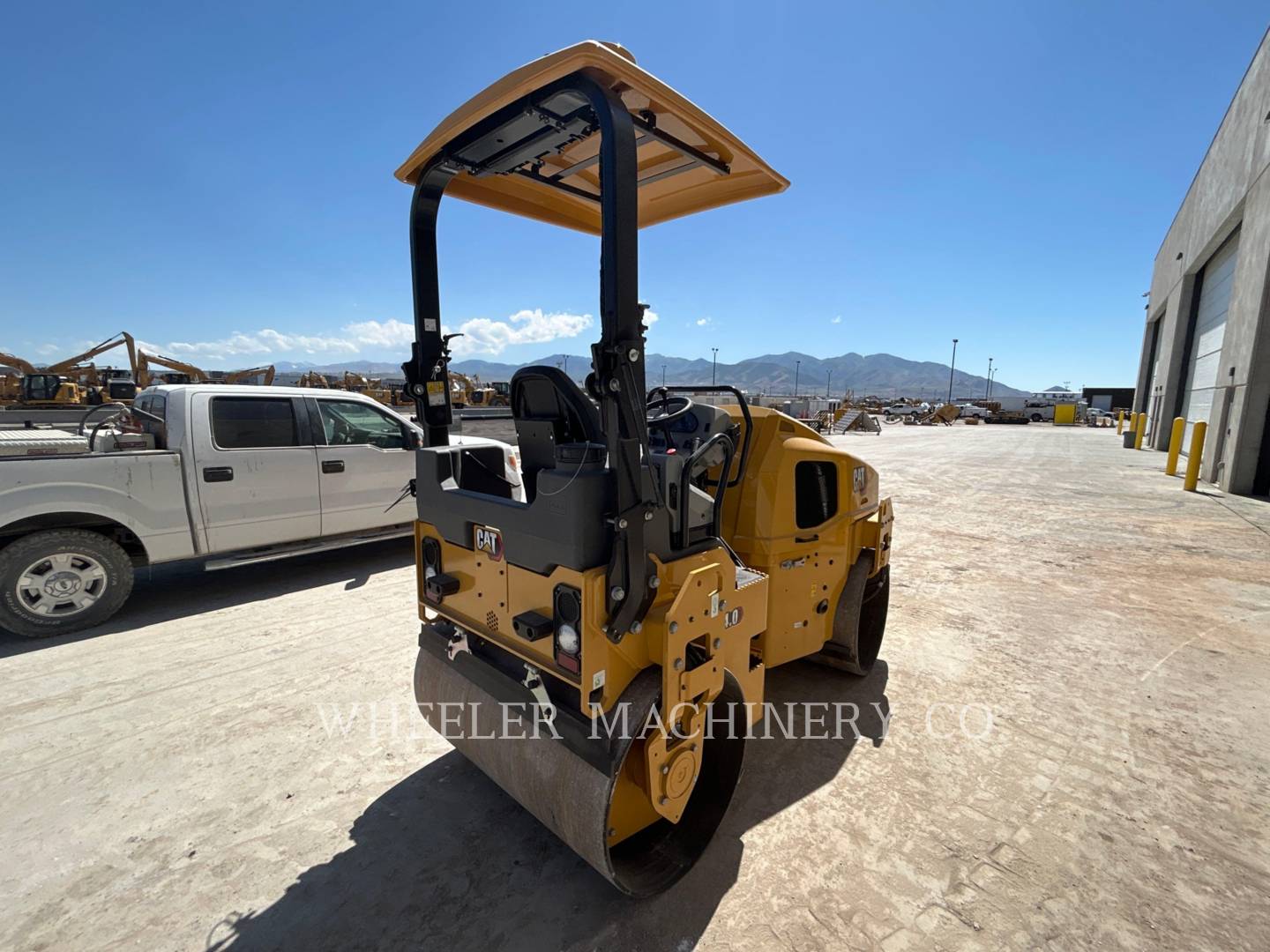 2023 Caterpillar CB4.0 Vibratory Double