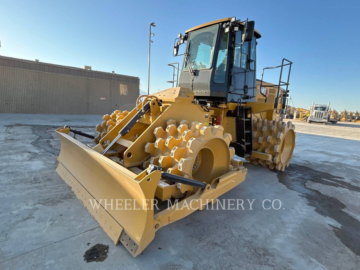 2023 Caterpillar 815 Compactor