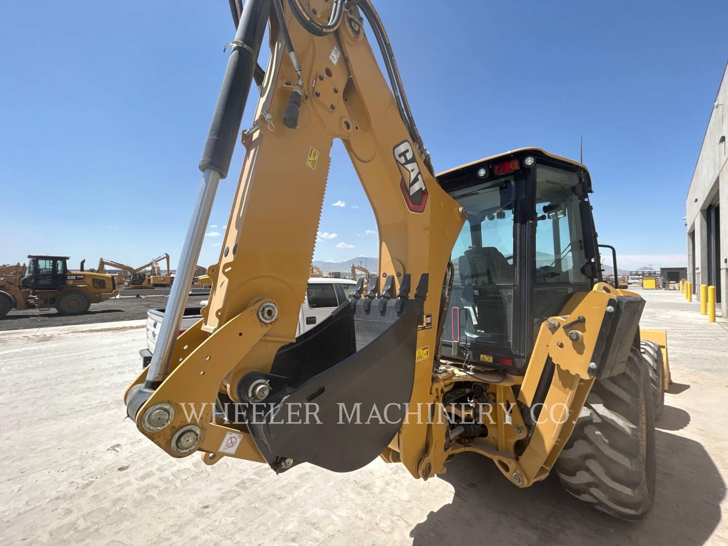 2023 Caterpillar 420 CF Tractor Loader Backhoe