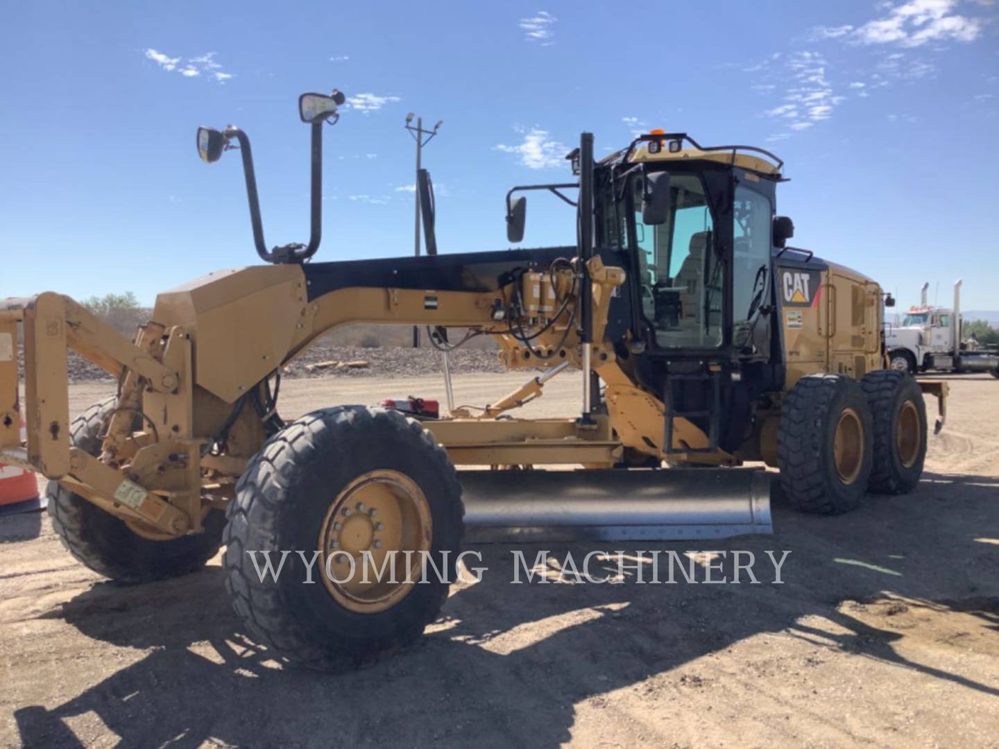 2011 Caterpillar 140M 2 Grader - Road