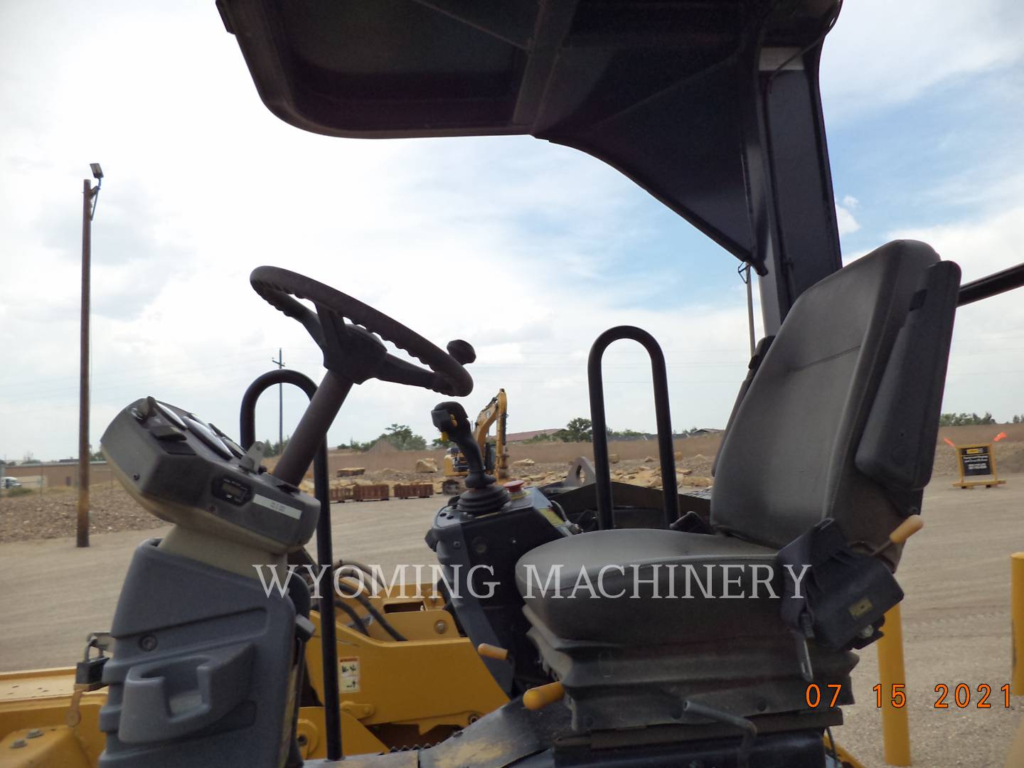 2012 Caterpillar CB64 Compactor