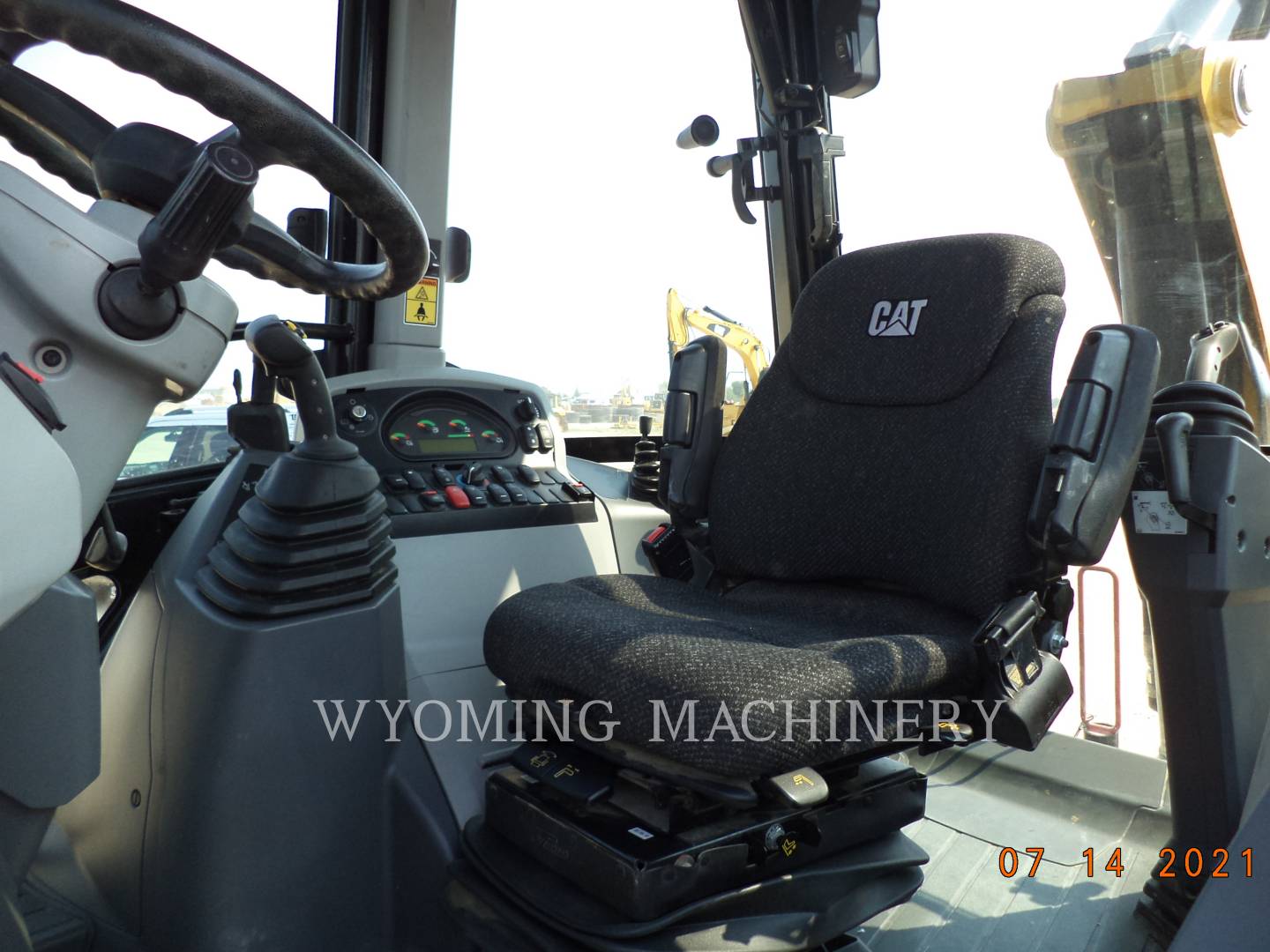 2015 Caterpillar 420F2 IT Tractor Loader Backhoe