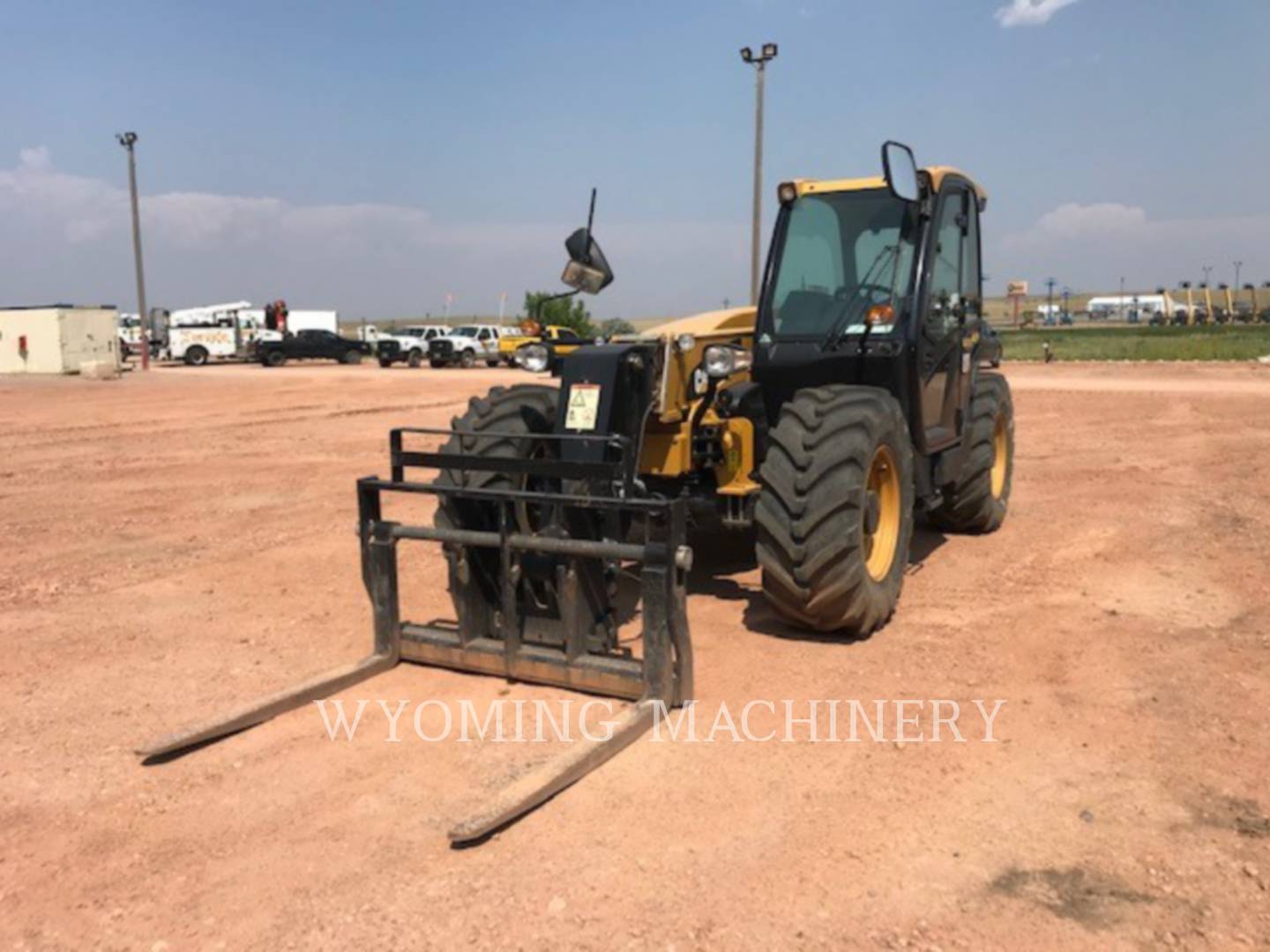 2019 Caterpillar TH408D TeleHandler