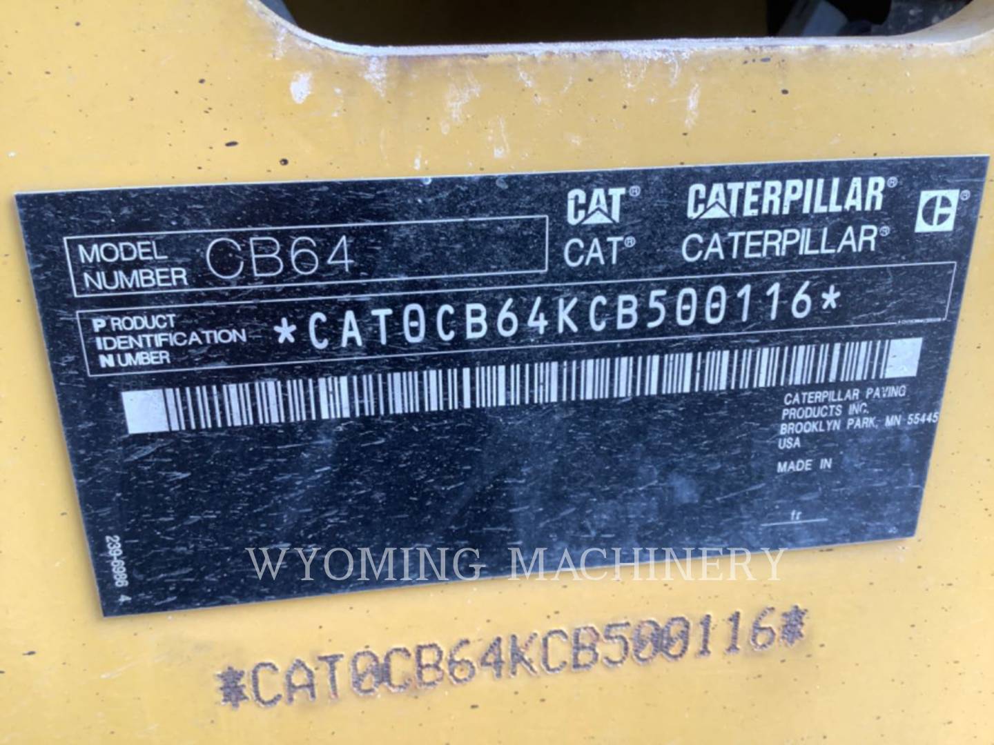 2014 Caterpillar CB64 Compactor