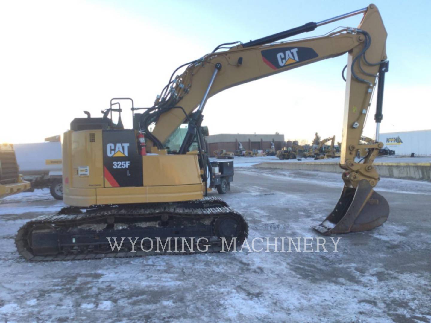 2019 Caterpillar 325FL Excavator