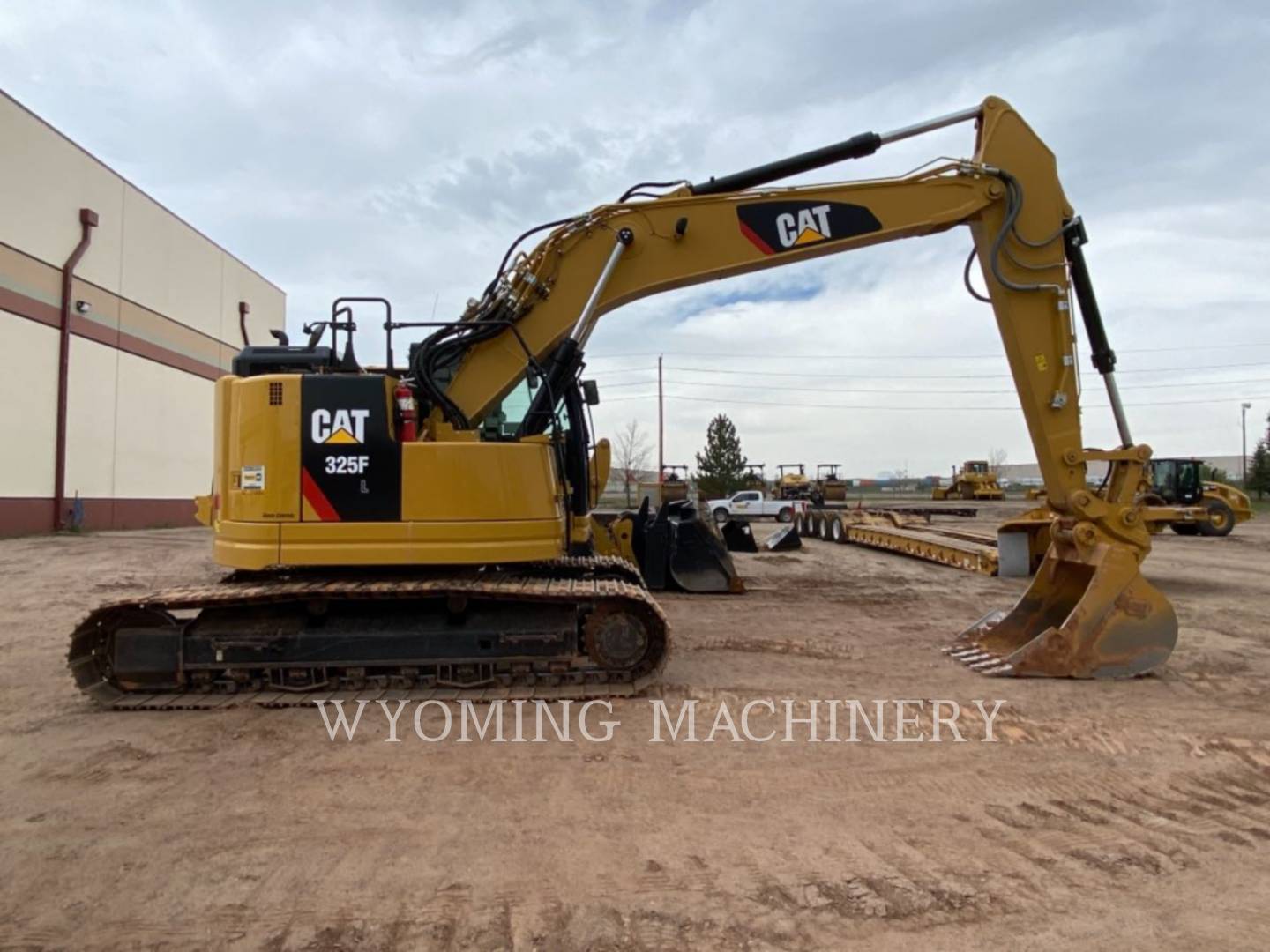 2019 Caterpillar 325FL Excavator