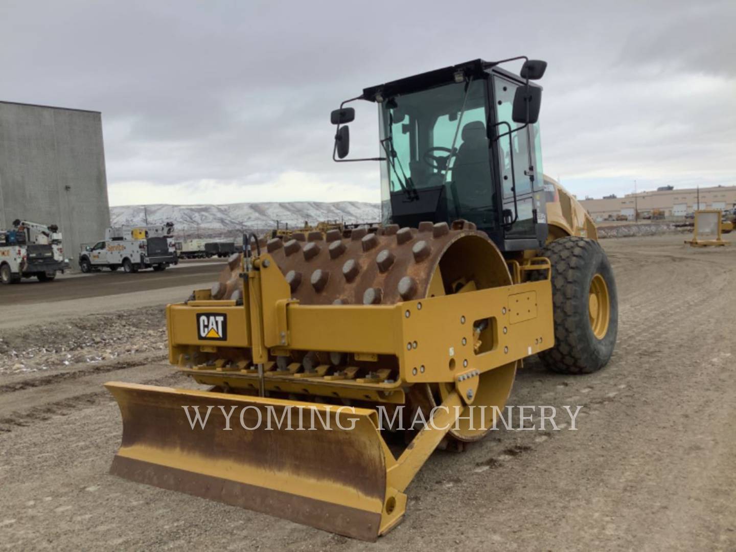 2020 Caterpillar CS56B Compactor