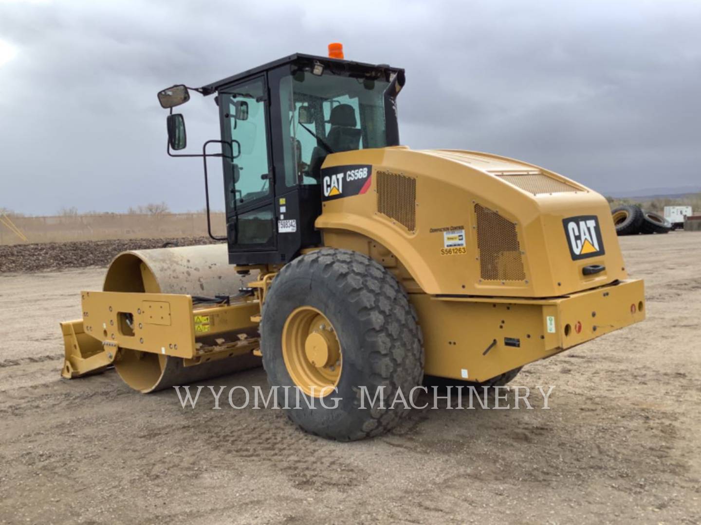 2020 Caterpillar CS56B Compactor