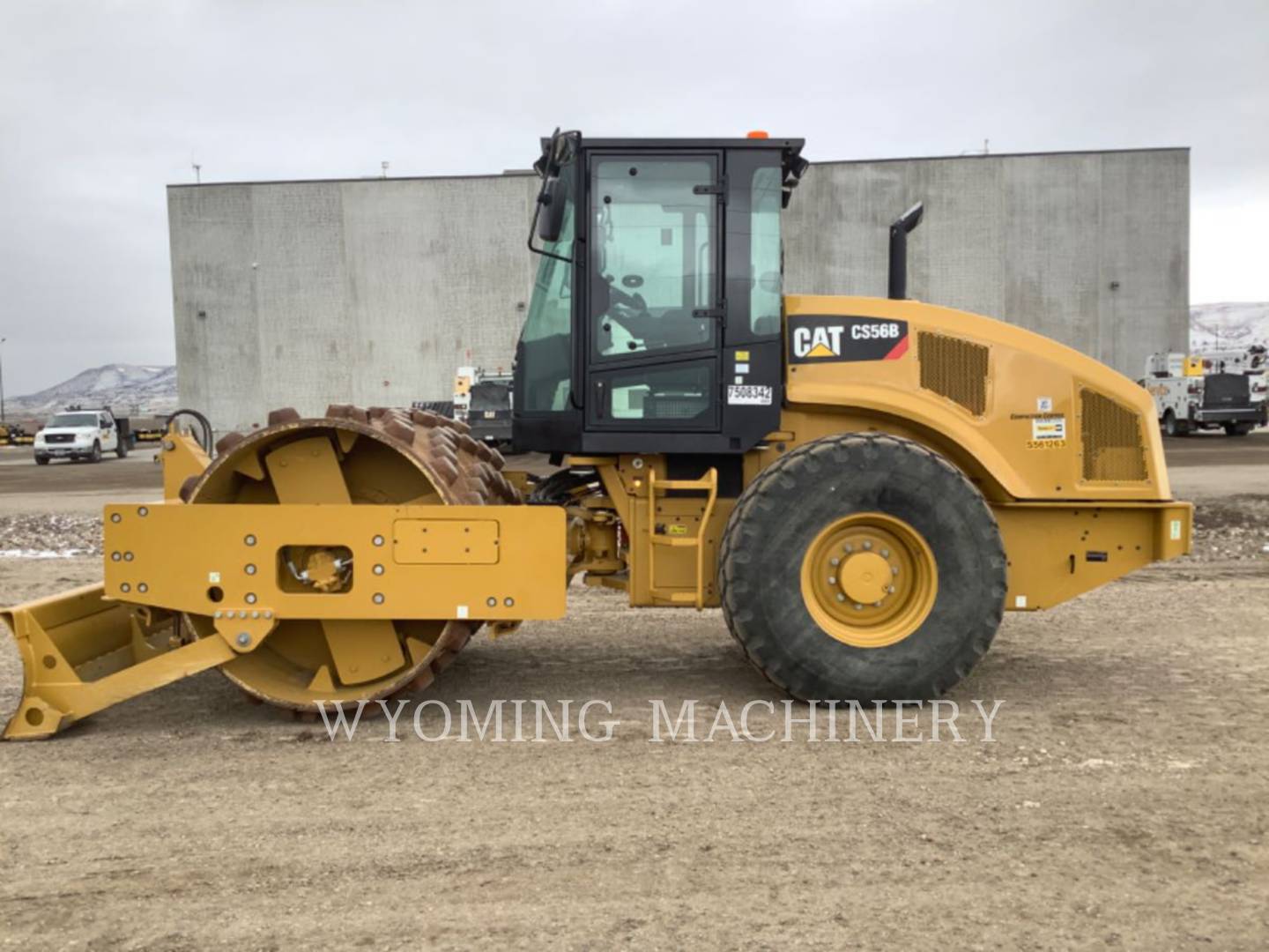 2020 Caterpillar CS56B Compactor