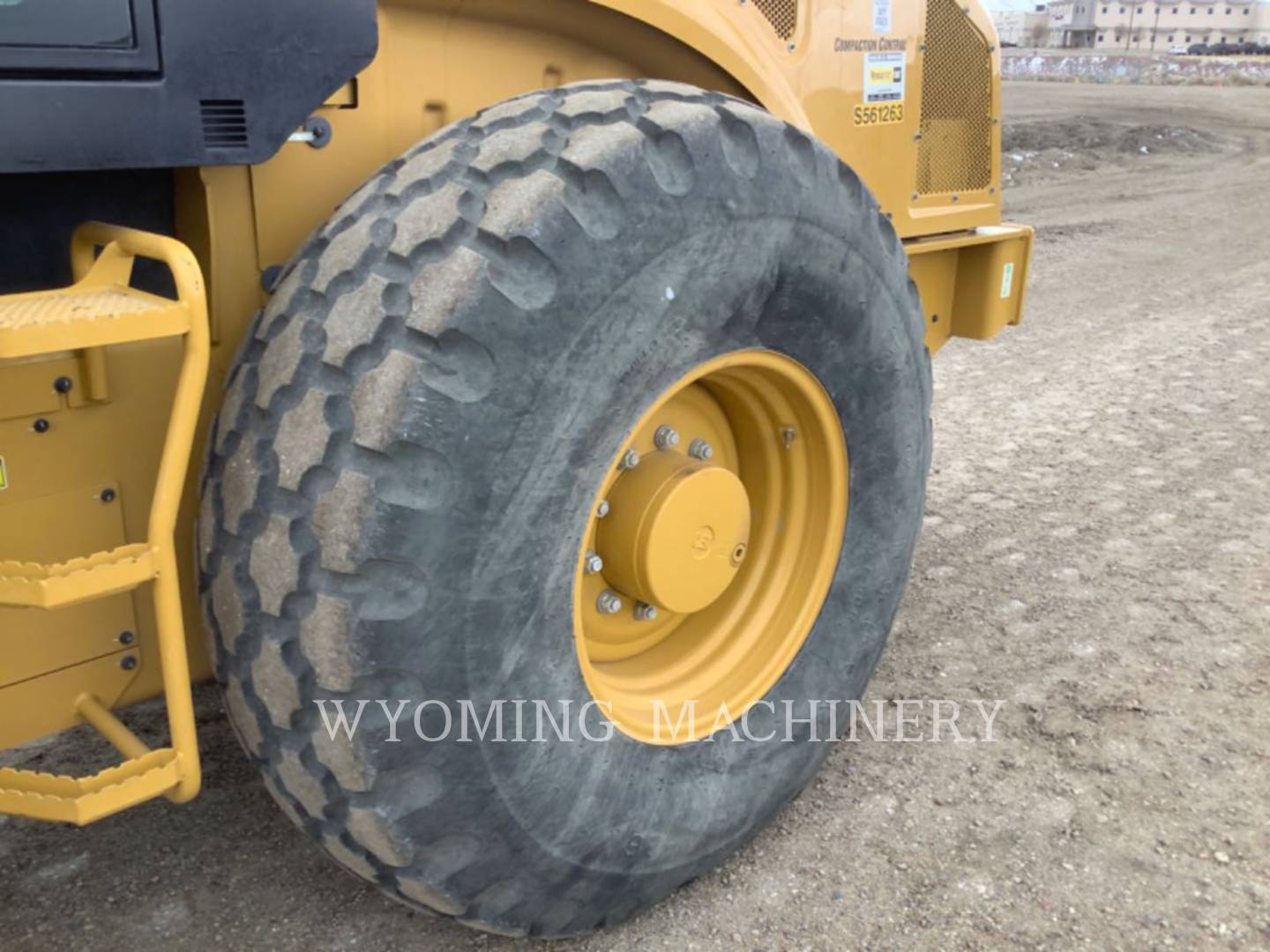 2020 Caterpillar CS56B Compactor