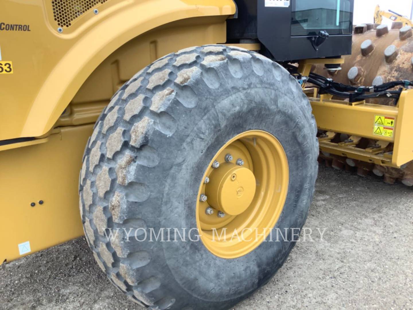 2020 Caterpillar CS56B Compactor