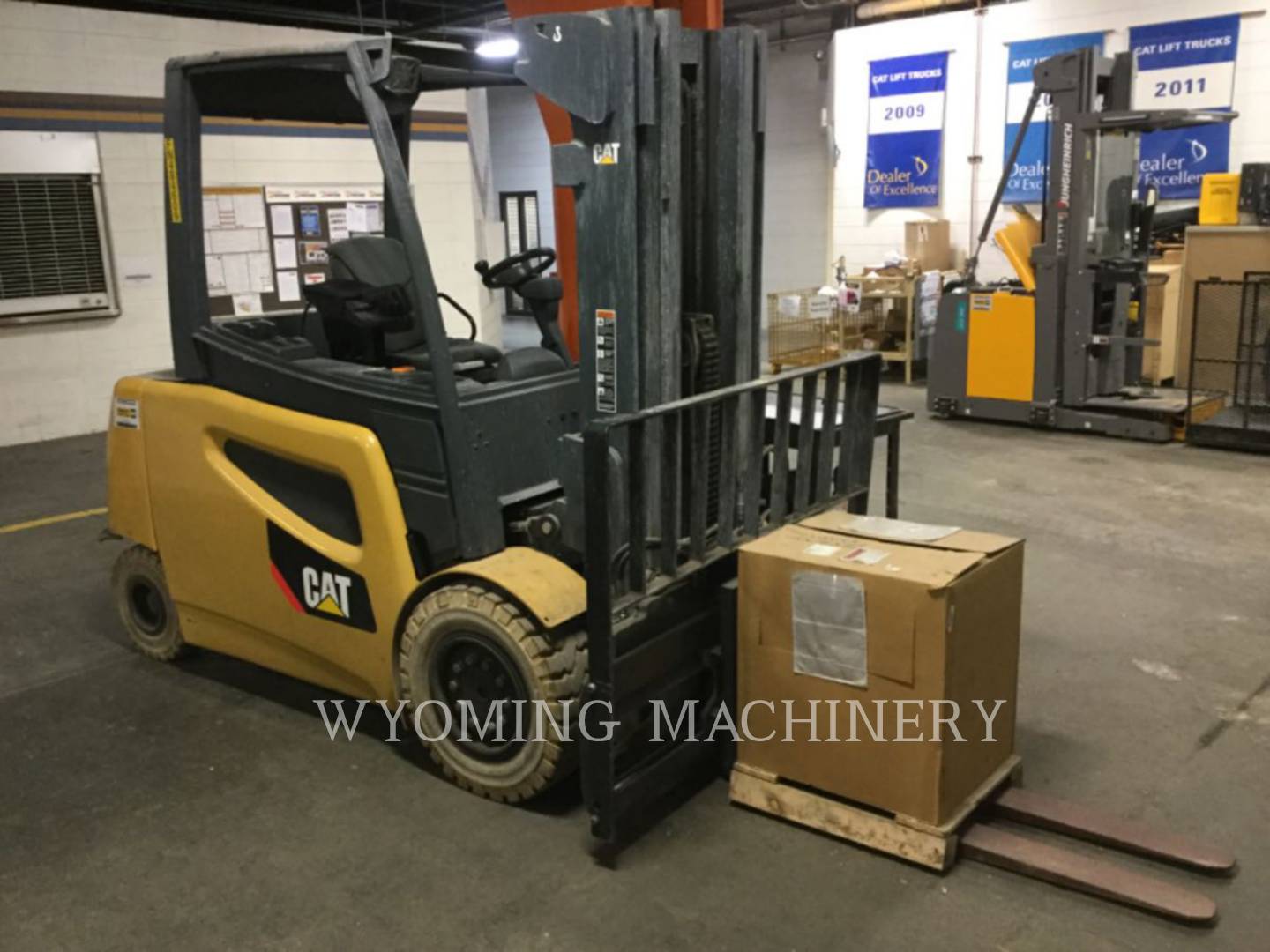 2015 Mitsubishi 2EP8000 Forklift