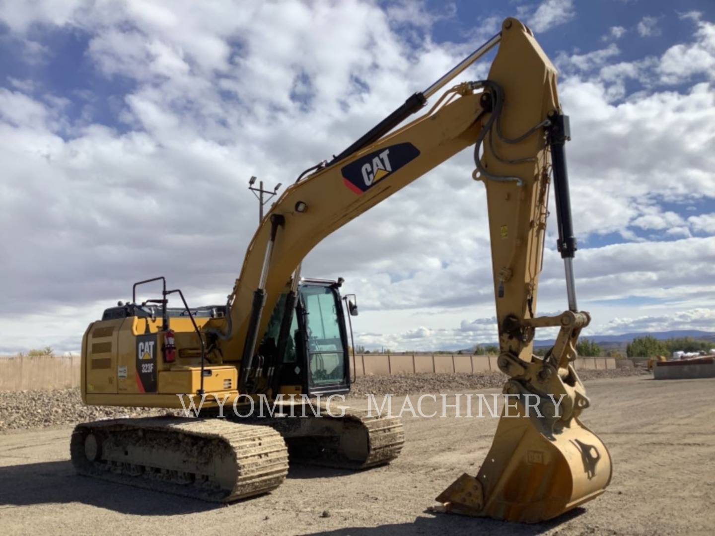 2015 Caterpillar 323F Excavator