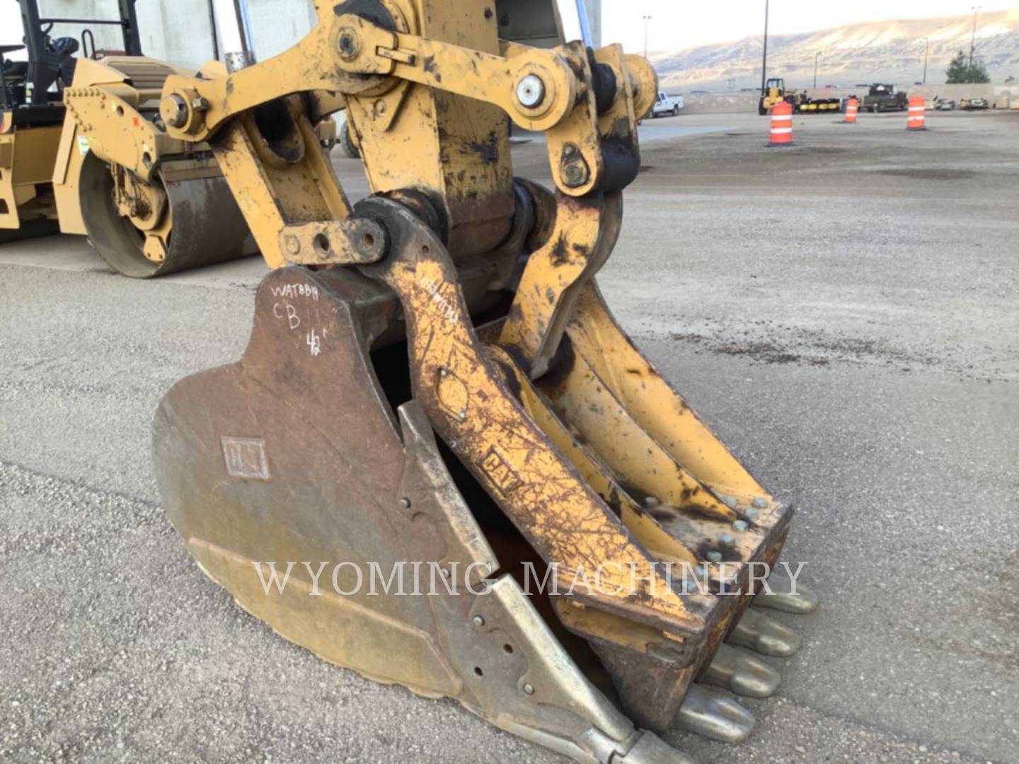 2019 Caterpillar 330 Excavator