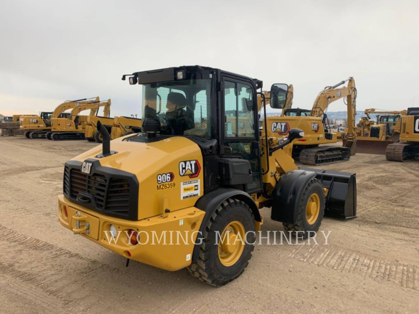 2023 Caterpillar 906 Wheel Loader