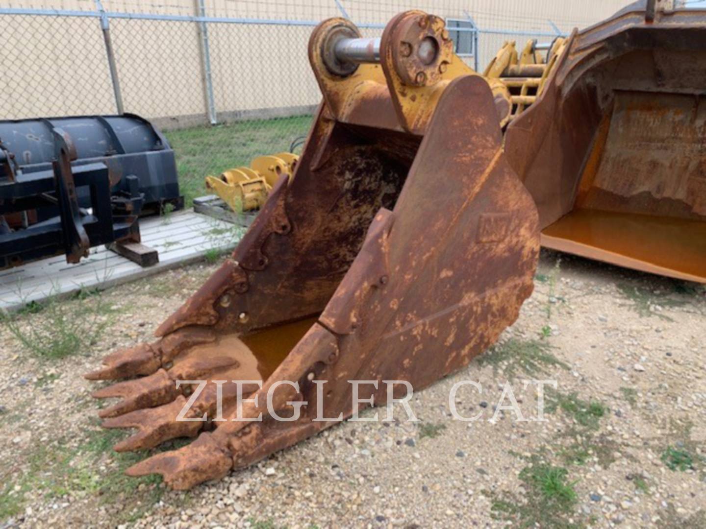 2010 Caterpillar DBLINK36" DIG BUCKET Bucket