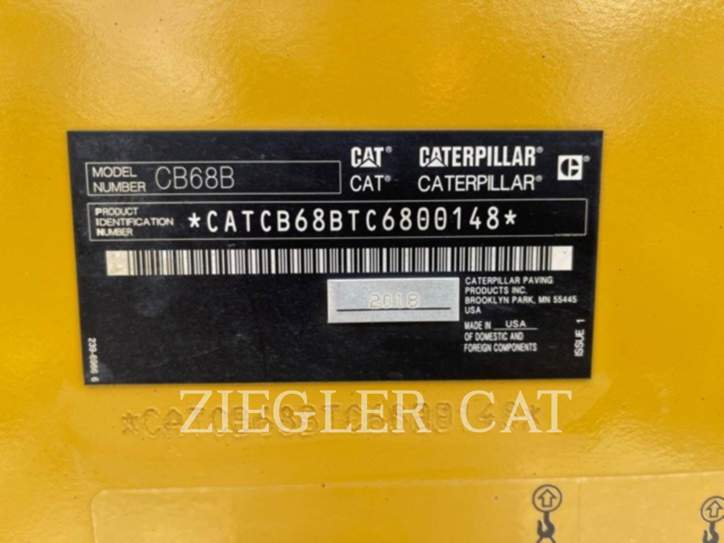 2018 Caterpillar CB68B Compactor