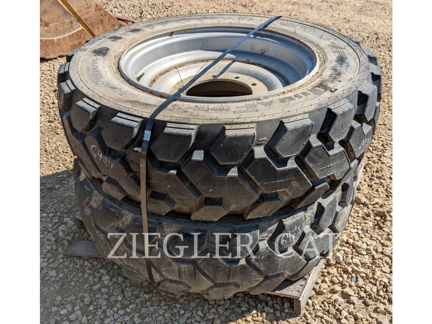 2020 Caterpillar TL642TIRES Misc