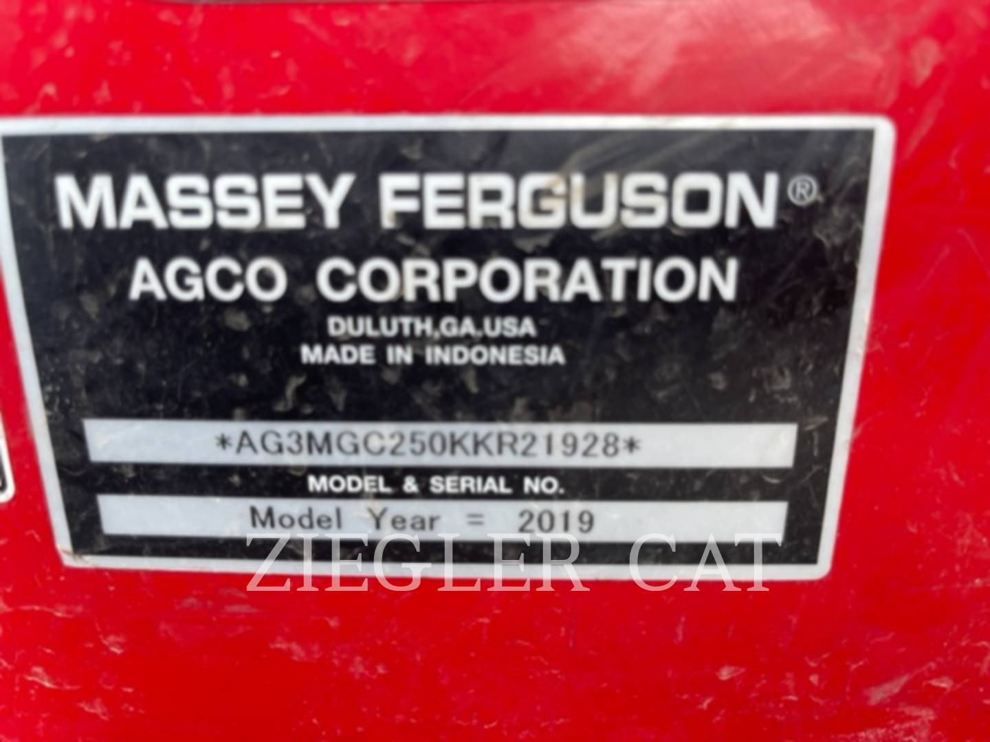 2019 Massey Ferguson MFGC1725 Tractor