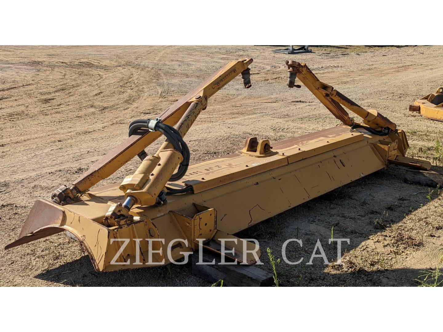 2000 Caterpillar D6TFRAMEAND ANGLEBLADE Misc