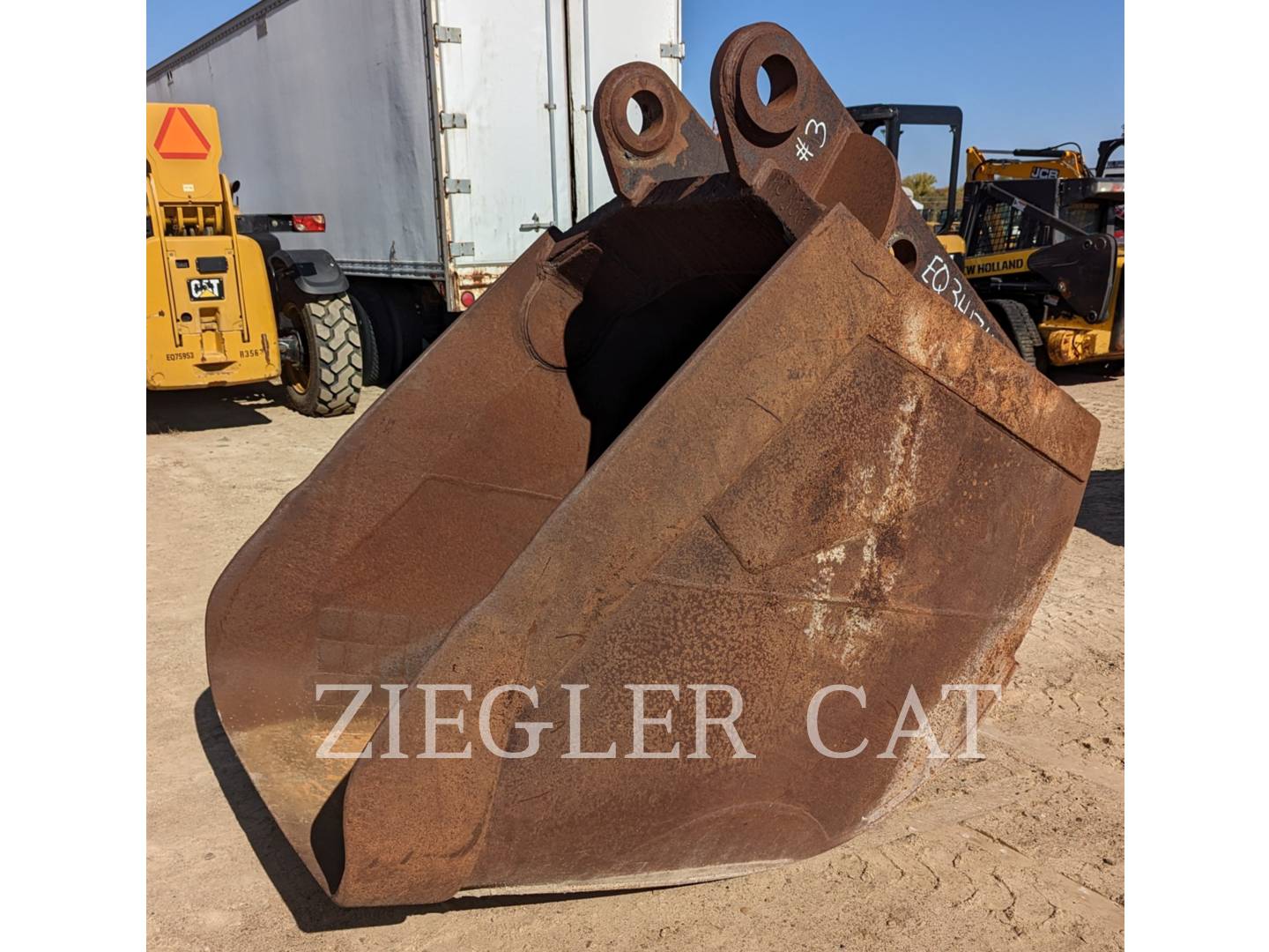 2000 Misc D LINK EMPIRE FBRC 3.0 CY SAND BUCKET Bucket