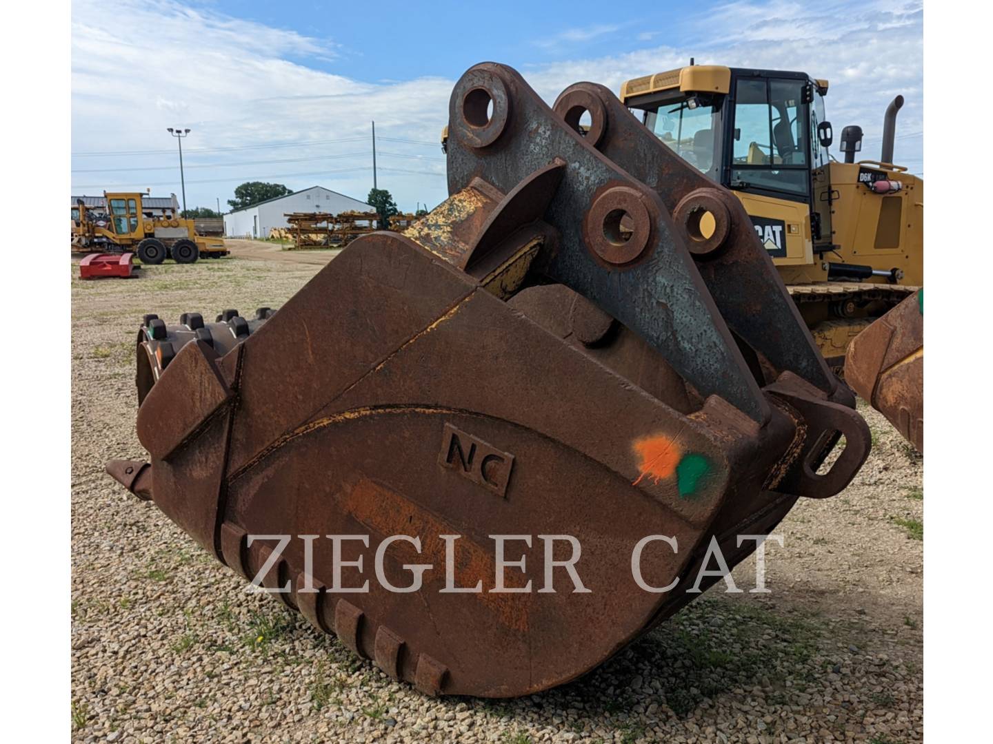 2000 Misc RAVELING52"TBLINKAGEFBRC Bucket