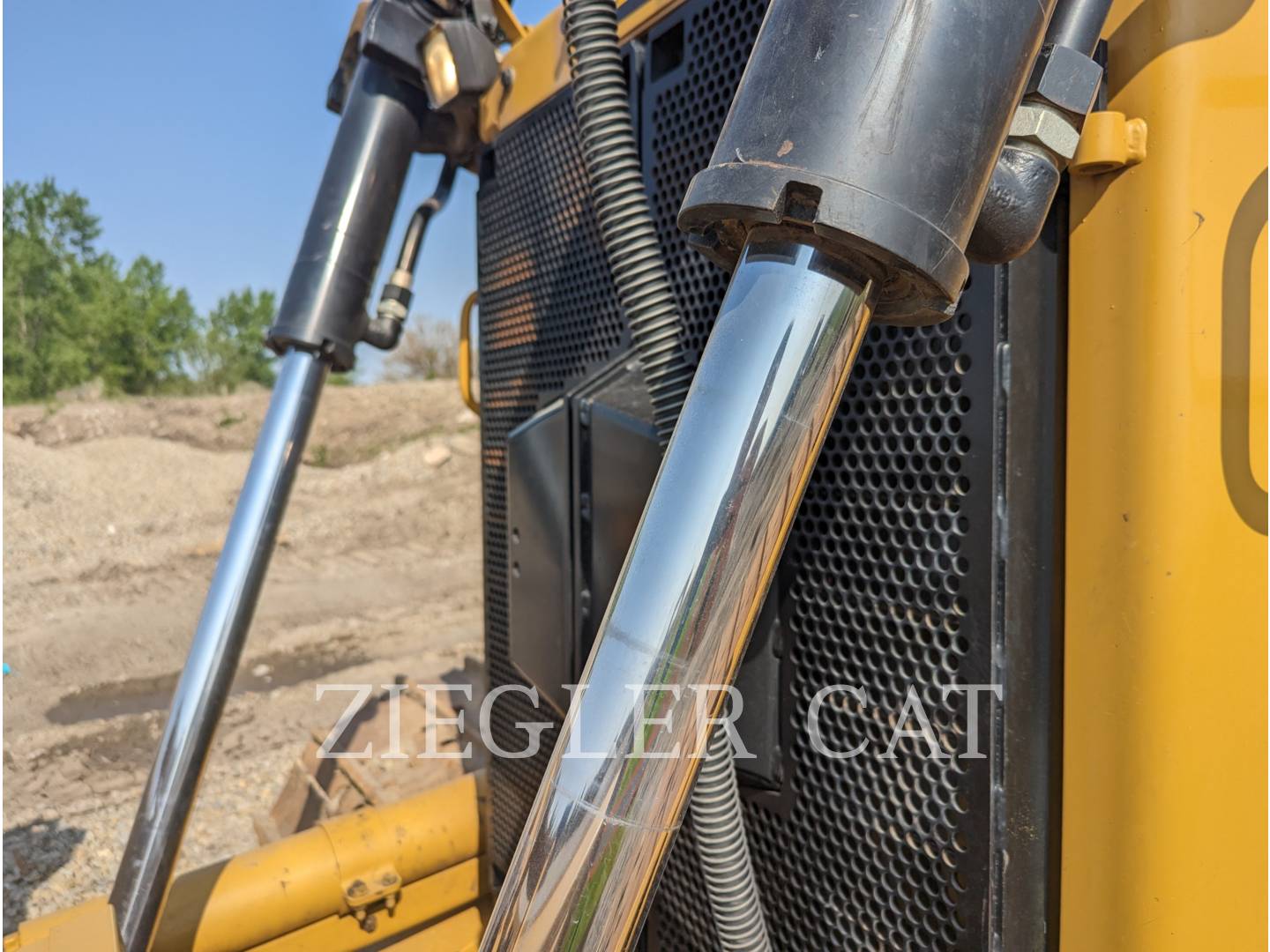 2015 Caterpillar D6T Dozer