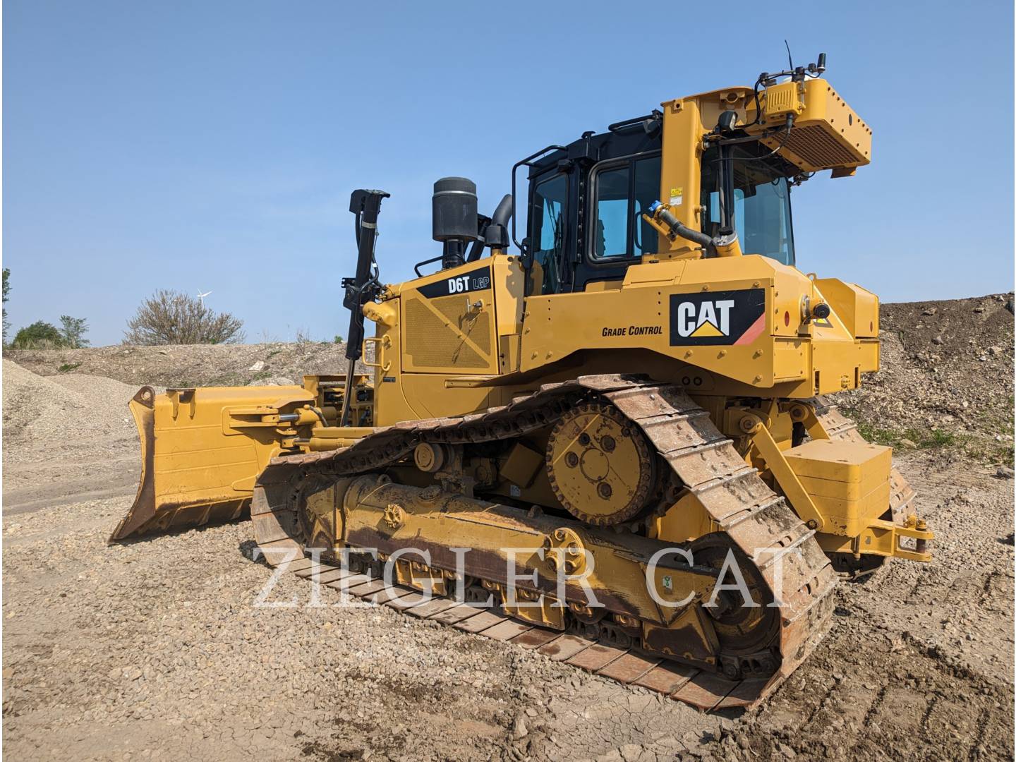 2015 Caterpillar D6T Dozer