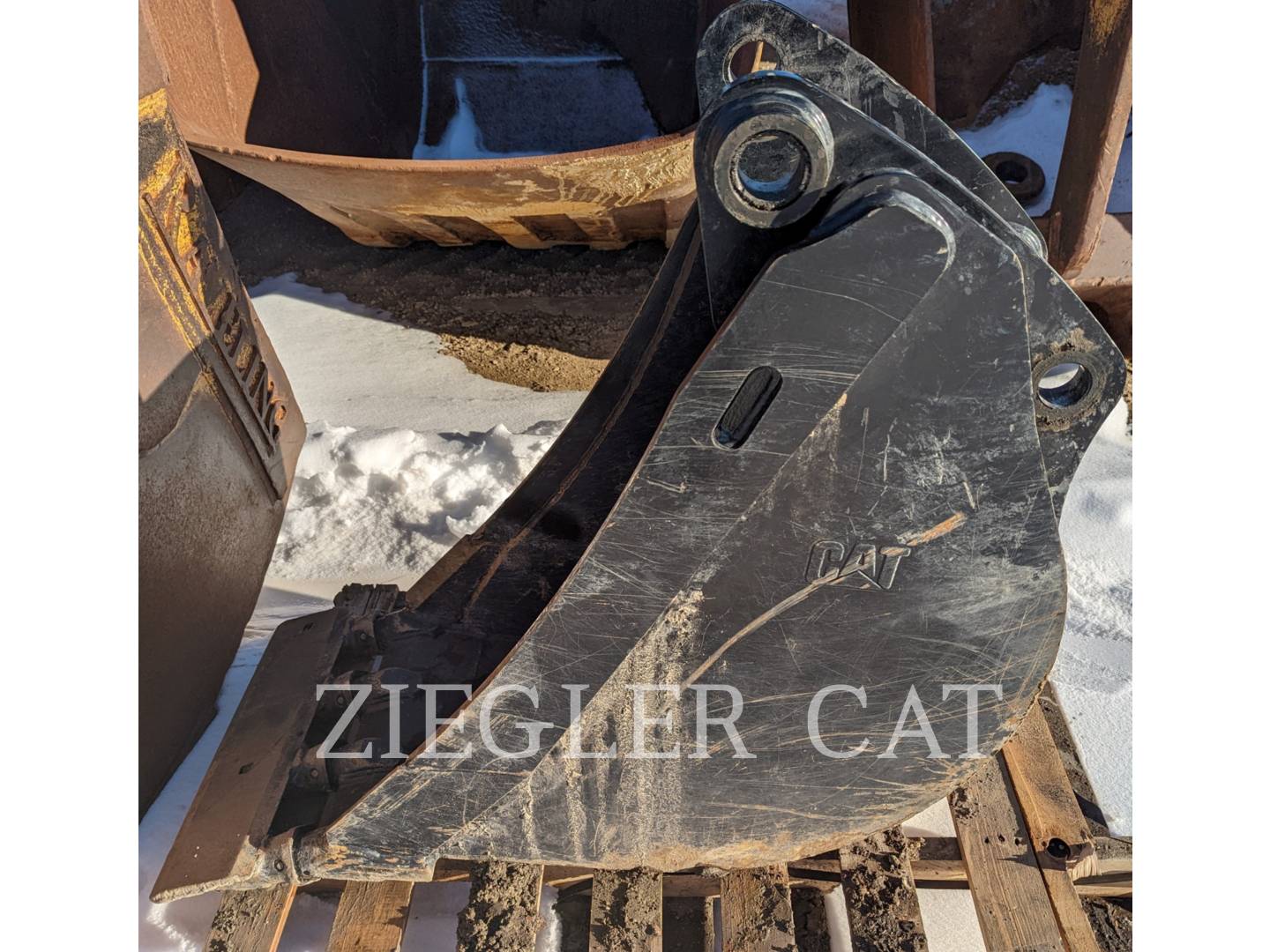 2021 Caterpillar 415-440BHL18"BUCKET Bucket