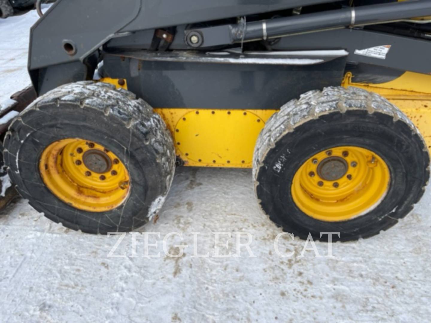 2006 New Holland L180 Skid Steer Loader