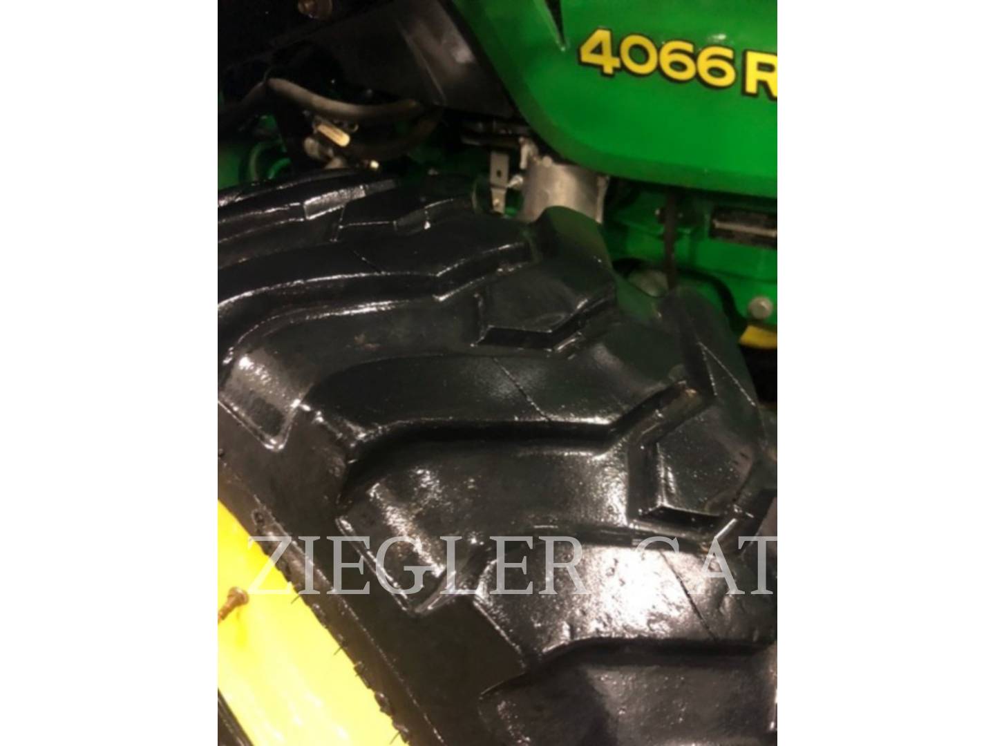 2014 John Deere 4066R Tractor