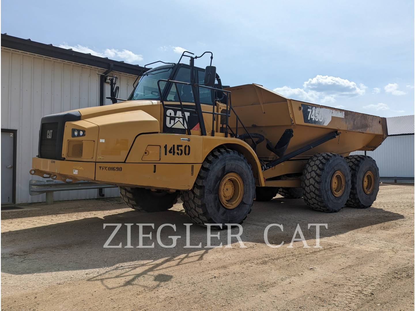 2017 Caterpillar 745C Articulated Truck