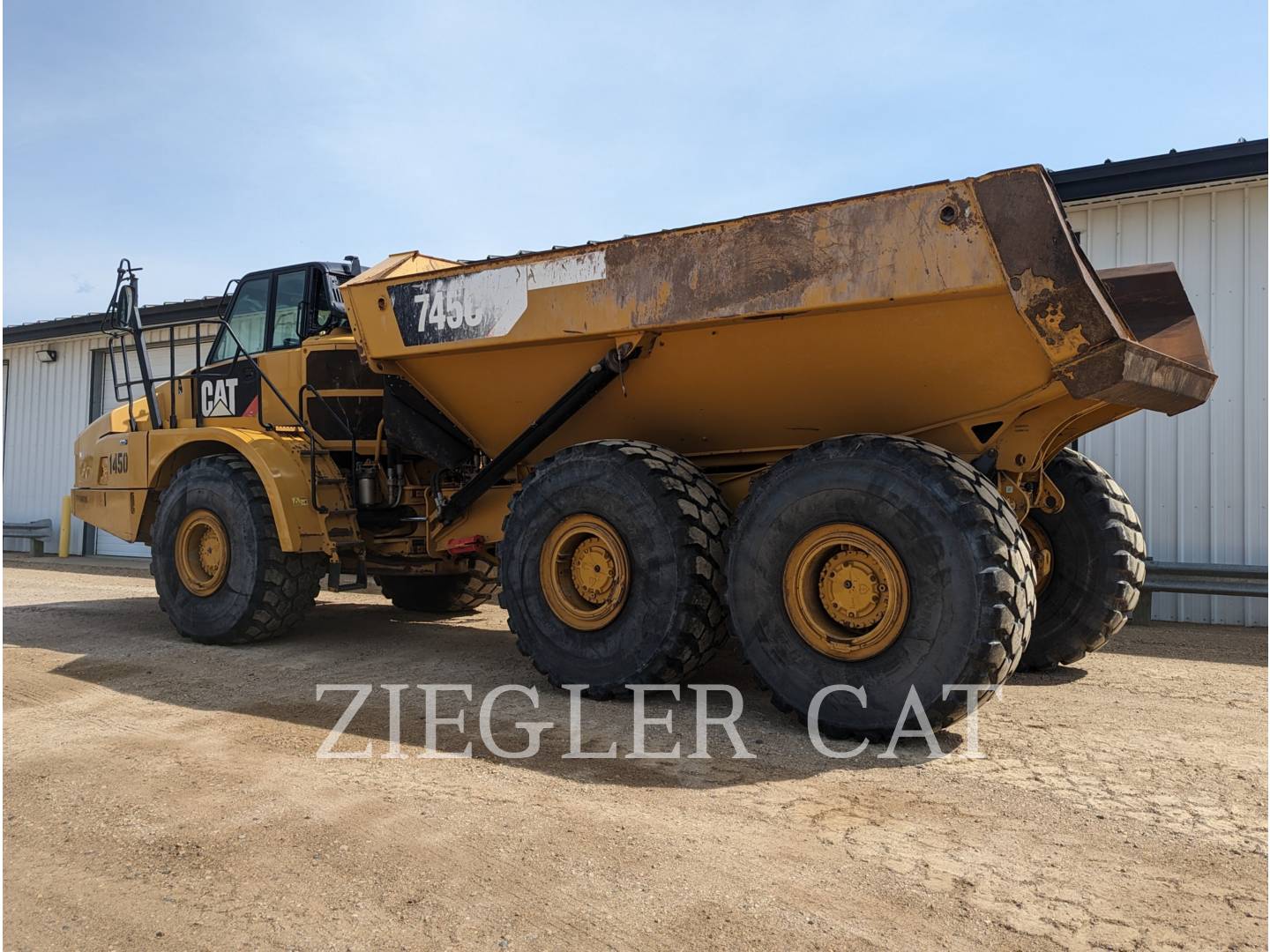 2017 Caterpillar 745C Articulated Truck